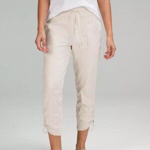 Lululemon Dance Studio Lined Mid-Rise Crop 25"